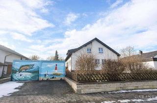 Haus kaufen in 85051 Ingolstadt, *Attraktives Zweifamilienhaus in Zuchering*Eigenheim oder Kapitalanlage *Viel Potenzial*