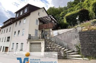 Haus kaufen in 78098 Triberg, Raum für Ideen – Zweifamilienhaus mit viel Potenzial in Triberg!
