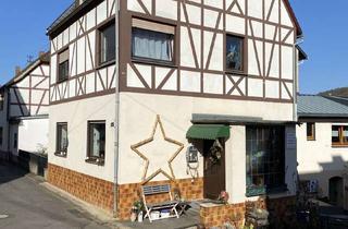 Haus kaufen in 56332 Lehmen, Klassisches kleines Einfamilien-Handwerkerhaus mit Anbau in Moselnähe und großem Innenhof