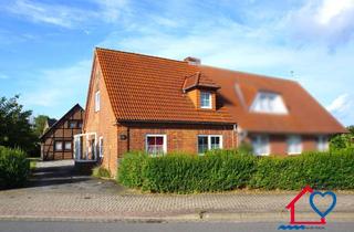 Haus kaufen in 24321 Behrensdorf, Behrensdorf an der Ostsee: Solides Wohnhaus, wohnähnliches Nebengebäude und Bauland