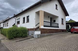 Haus kaufen in Auf Der Komm 2A, 52385 Nideggen, Kleines, gepflegtes EFH mit Ausbaupotenzial in Nideggen, OT Berg zu verkaufen