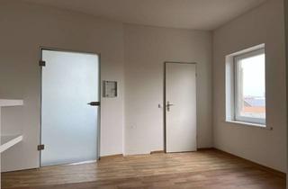 Gewerbeimmobilie mieten in Herzbergstraße 127, 10365 Lichtenberg, ATELIER mit 3 Räumen im Gewerbehof Herzbergstraße 127 = 68 m², auf Wunsch mit 20 m² Lagerraum im EG.