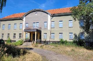 Gewerbeimmobilie kaufen in Schloßgutsiedlung, 16244 Schorfheide, Attraktives Wohnbaugrundstück mit historischem Bestand in Finowfurt