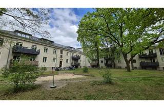 Wohnung kaufen in Südostallee 142, 12487 Johannisthal, Helle, moderne Dachgeschosswohnung mit Süd-Terrasse