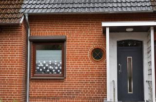 Haus kaufen in Lilienthalstraße, 24232 Schönkirchen, Reihenmittelhaus mit Wintergarten-Dachstudio-Vollkeller-Renoviert