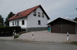 Haus kaufen in 08428 Langenbernsdorf, Exklusives Zweifamilienhaus voll unterkellert mit großem Grundstück und Garagen in Trünzig