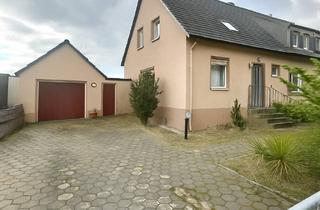Doppelhaushälfte kaufen in 59071 Hamm, Renovierungsbedürftige Doppelhaushälfte mit großem Garten