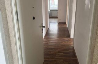 Wohnung mieten in 86551 Aichach, 3- Zimmer-Hochparterre- Wohnung mit Einbauküche, Gemeinschaftsgarten und PKW Stellplatz