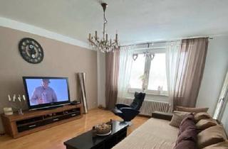 Wohnung kaufen in 40468 Düsseldorf, Düsseldorf - Helle 3 Zimmerwohnung mit zwei Balkone in D-Unterraht Privat