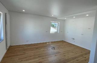 Wohnung kaufen in 66955 Pirmasens, Pirmasens - Kernsaniert nach Neubaustandard! 3-Zimmer Wohnung mit Balkon