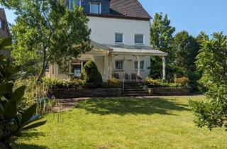 Mehrfamilienhaus kaufen in 41564 Kaarst, Kaarst - 3 Familienhaus, zentrale Lage, 2 Garagen, schöner großer Garten