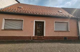 Haus kaufen in 06388 Gröbzig, Südliches Anhalt - Reihenmittelhaus in Gröbzig