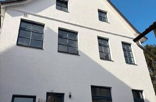 Wohnung kaufen in 32257 Bünde, Bünde - Modernisierte Altbauwohnung in zentraler Lage von Bünde