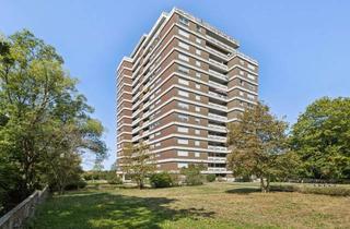 Wohnung kaufen in 72555 Metzingen, *Top großzügig konzipiert interessante 4,5 Zimmer Hochhaus-Etagenwohnung mit traumhafter Weitsicht*