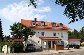 Wohnung kaufen in Brunnenstrasse 8a, 85598 Baldham, Mediterraner Wohntraum in Baldham: Stilvolle Maisonette mit Garten