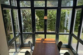 Wohnung kaufen in 85521 Ottobrunn, WUNDERSCHÖNE WOHNUNG mit Garten EG Whg. 93,5 m² 5 Zimmer + Maisonette Hobbyraum