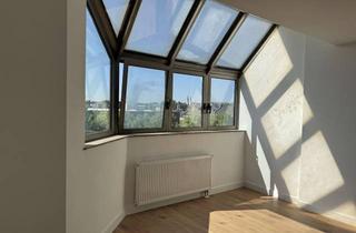 Wohnung kaufen in Rheinstraße 19, 65183 Wiesbaden, Renovierte 2-Zimmer-Wohnung in zentraler Lage mit Parkplatz