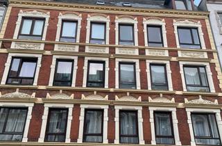 Wohnung kaufen in Flurstraße 26, 24939 Westliche Höhe, Charmante 2,5-Zimmer Dachgeschosswohnung in Flensburg Westliche Höhe