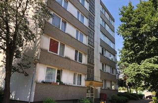 Sozialwohnungen mieten in Sinnersdorfer Str. 67, 50769 Roggendorf/Thenhoven, Nestbau für zwei: Frisch sanierte 2-Zimmer-Wohnung mit „Balkonien“-Aussicht (WBS erforderlich)