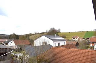 Wohnung mieten in Regensburger Str. 8a, 93161 Sinzing, Großzügige 3-Zimmer-Maisonette-Wohnung in ruhiger Lage – Balkon, Garage & Stellplatz