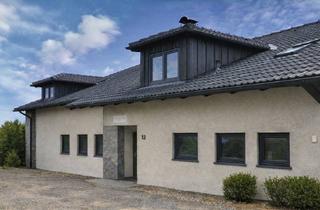 Haus kaufen in 95643 Tirschenreuth, Gehobenes Doppelhaus im innovativen Stil