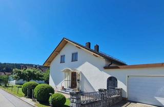 Haus kaufen in 94566 Riedlhütte, Sonniger, bezahlbarer Familien(t)raum mit Garagen, Gartenhaus, Werkstatt, Küche und mega Garten.