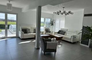 Villa kaufen in 88677 Markdorf, Stadtvilla mit Pool und Alpensicht, Traumhaften Lage von Markdorf