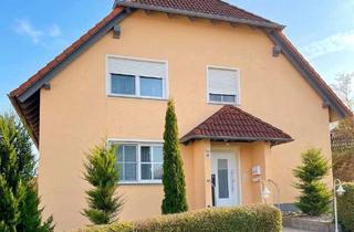 Haus kaufen in 91480 Markt Taschendorf, Gepflegtes Zweifamilienhaus mit sechs Stellplätzen