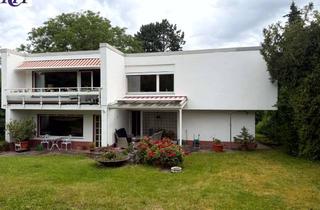 Einfamilienhaus kaufen in 65779 Kelkheim, Kelkheim-Münster - Einfamilienhaus im Bauhaus-Stil auf großem Grundstück im beliebten Musikerviertel
