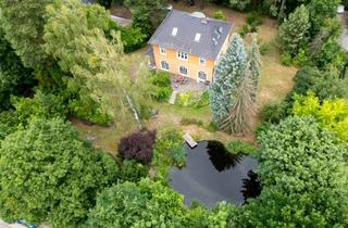 Villa kaufen in 15569 Woltersdorf, Wunderschöne Villa mit herrlichem Parkgarten, Badeteich und Einliegerwohnung