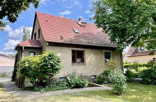 Einfamilienhaus kaufen in 01109 Hellerau/Wilschdorf, Gepflegtes Einfamilienhaus mit großem Garten und Doppelgarage in Dresden-Hellerau