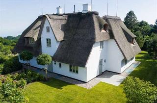 Haus kaufen in 25980 Sylt, KUNST TRIFFT ARCHITEKTUR: Großes Einzelhaus mit Garage auf verstecktem Grundstück in Keitum auf Sylt
