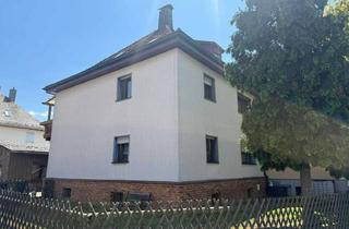 Haus kaufen in 95666 Mitterteich, Zweifamilienhaus mit viel Platz und Entwicklungspotenzial in Mitterteich!
