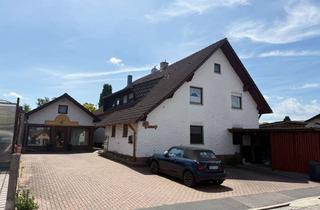 Einfamilienhaus kaufen in 93133 Burglengenfeld, Einfamilienhaus mit Einliegerwohnungen und Nebengebäude in Burglengenfeld