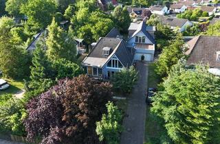 Anlageobjekt in 23683 Scharbeutz, Kernsaniertes Landhaus-Ensemble in Scharbeutz-Haffkrug – 2 Häuser, 600 m zum Strand