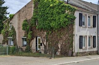 Einfamilienhaus kaufen in 66740 Saarlouis, Einfamilienhaus mit Garten und 2 Garagen in Saarlouis- Beaumarais zu verkaufen