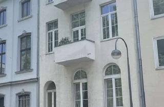 Wohnung kaufen in 50670 Altstadt-Nord, Kapitalanlage mit Top Rendite, zentrale 2-Zimmer-DG-Wohnung, Köln Innenstadt / Neustadt Nord