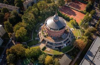 Wohnung kaufen in Niebuhrstraße, 24118 Ravensberg, Wohnen im Kieler Wasserturm - Bezugsfreie 2-Zimmerwohnung mit großer Terrasse & Garten