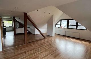 Wohnung mieten in An Der Fuchsliede 18, 36137 Großenlüder, Modernisierte 3-Zimmer-Wohnung mit Balkon und Küche in Bimbach