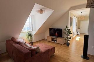 Wohnung mieten in Liegnitzer Straße 23, 85221 Dachau, Helle 4-Zimmer-Dachgeschosswohnung mit schöner Terrasse, EBK & Garag – Teilmöbliert zu übernehmen!