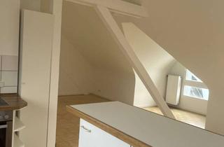 Wohnung mieten in Liebigstraße 18, 40479 Pempelfort, Lebendig wohnen in Pempelfort: 2,5-Zimmer-Dachgeschosswohnung