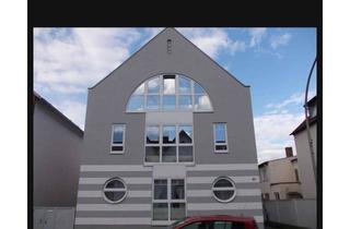 Wohnung mieten in Eisenbahnstraße 49, 63303 Dreieich, Dreieich: 3-Zimmer-Wohnung mit funktionalem Schnitt