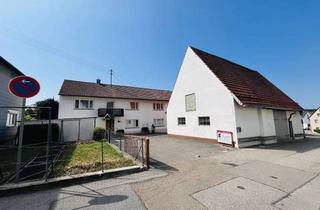 Haus kaufen in 84048 Mainburg, Frühere Hofstelle mit großem Wohnhaus, schönen Garten, Garagen und Nebengebäude!