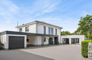 Haus kaufen in 31180 Giesen, Exklusives Anwesen mit Pool, Poolhaus und Photovoltaikanlage – Wohnen auf höchstem Niveau