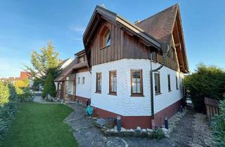 Haus kaufen in 71277 Rutesheim, Gepflegtes 1-2 Familienhaus in ruhiger Lage - Wintergarten / Solar / 3 Garagen