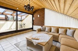 Mehrfamilienhaus kaufen in 74248 Ellhofen, Flexibles Mehrfamilienhaus mit Garten, 3 Garagen & Potenzial für 3 Wohneinheiten