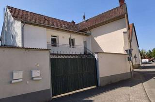Haus mieten in Wassergasse, 55578 Wallertheim, Sofort frei - - Wohnung mit Einbauküche, 2 Heizöfen als Bonus in gemütlichem Eckhaus mit Stellplatz