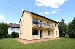 Einfamilienhaus kaufen in 85256 Vierkirchen, Leerstehendes Zweifamilienhaus in gutem Zustand - Dach ausbaufähig - Wohnungsanbau möglich!