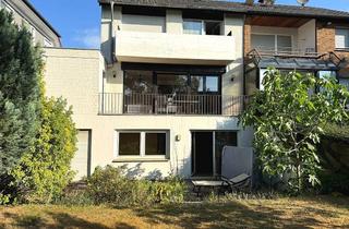 Doppelhaushälfte kaufen in 50997 Köln, Großzügige Doppelhaushälfte mit Einliegerwohnung in beliebter Wohnlage von Köln-Rondorf