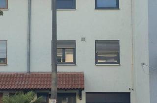 Reihenhaus kaufen in 68623 Lampertheim, Lampertheim - Modernisiertes Reihenhaus mit Doppelgarage, PV-Anl. & Klimaanlage